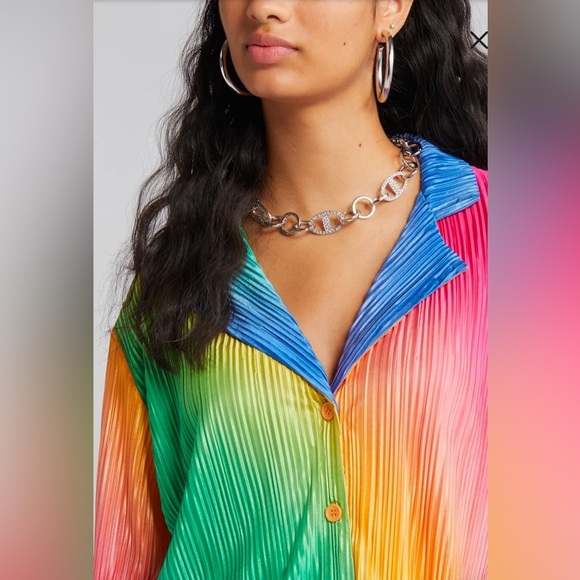 Dressed IN LALA Size Small Notched Collar Plissé Top & High Waist Pants Set - Picture 4 of 8